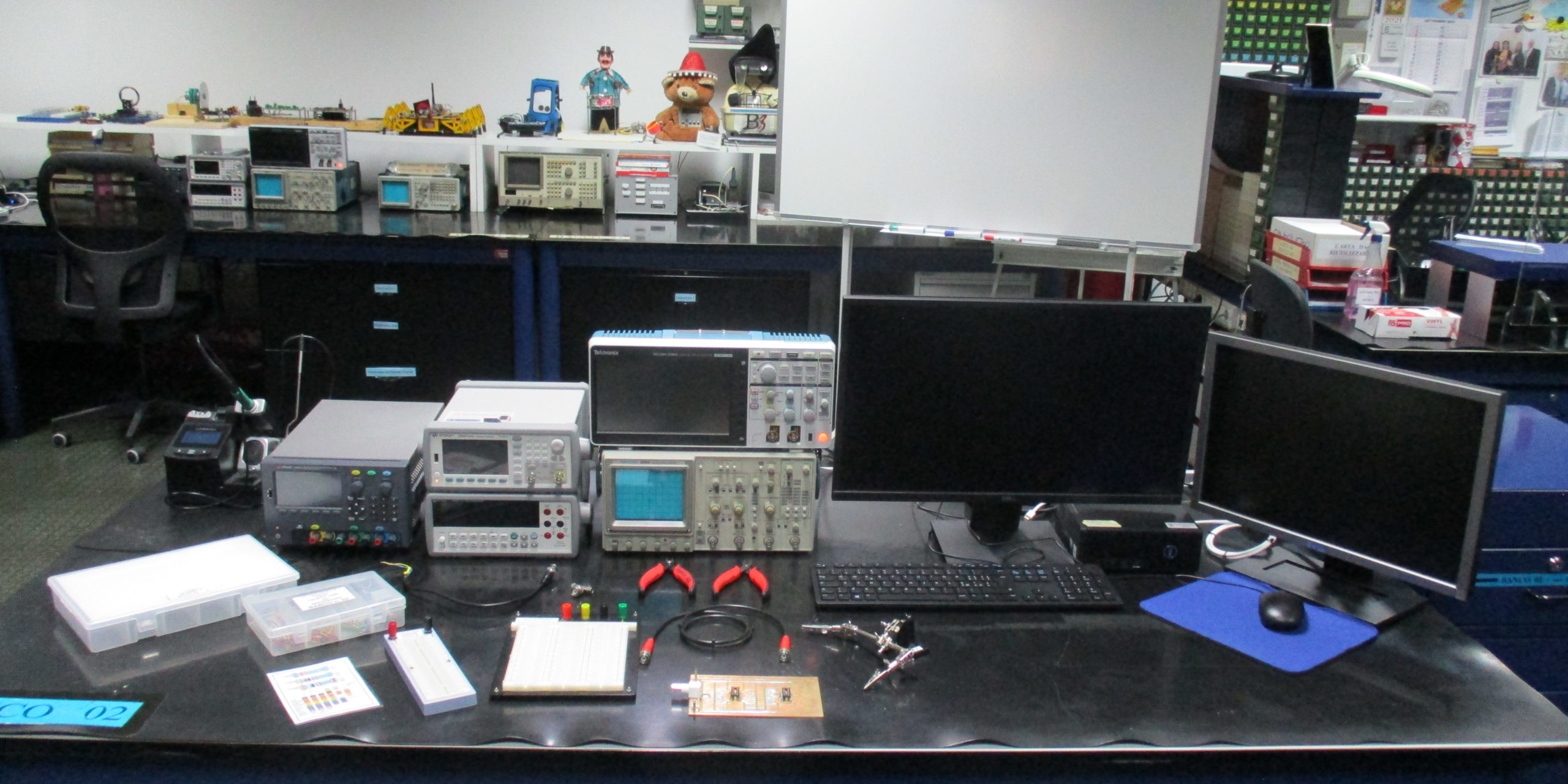 Esperienze di elettronica “Aspettando la Notte Europea dei Ricercatori”