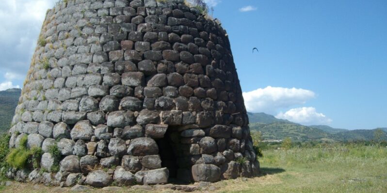 Un salto nel tempo, scavi e ricerche nella Sardegna protostorica