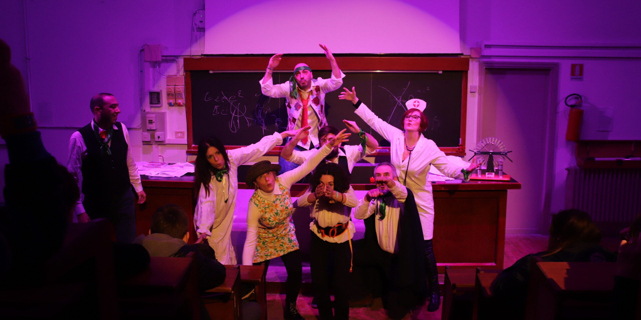 DELL’INVISIBILE AGLI OCCHI. STUDIO TEATRALE SUI TEMI DELLA NANOSCIENZA