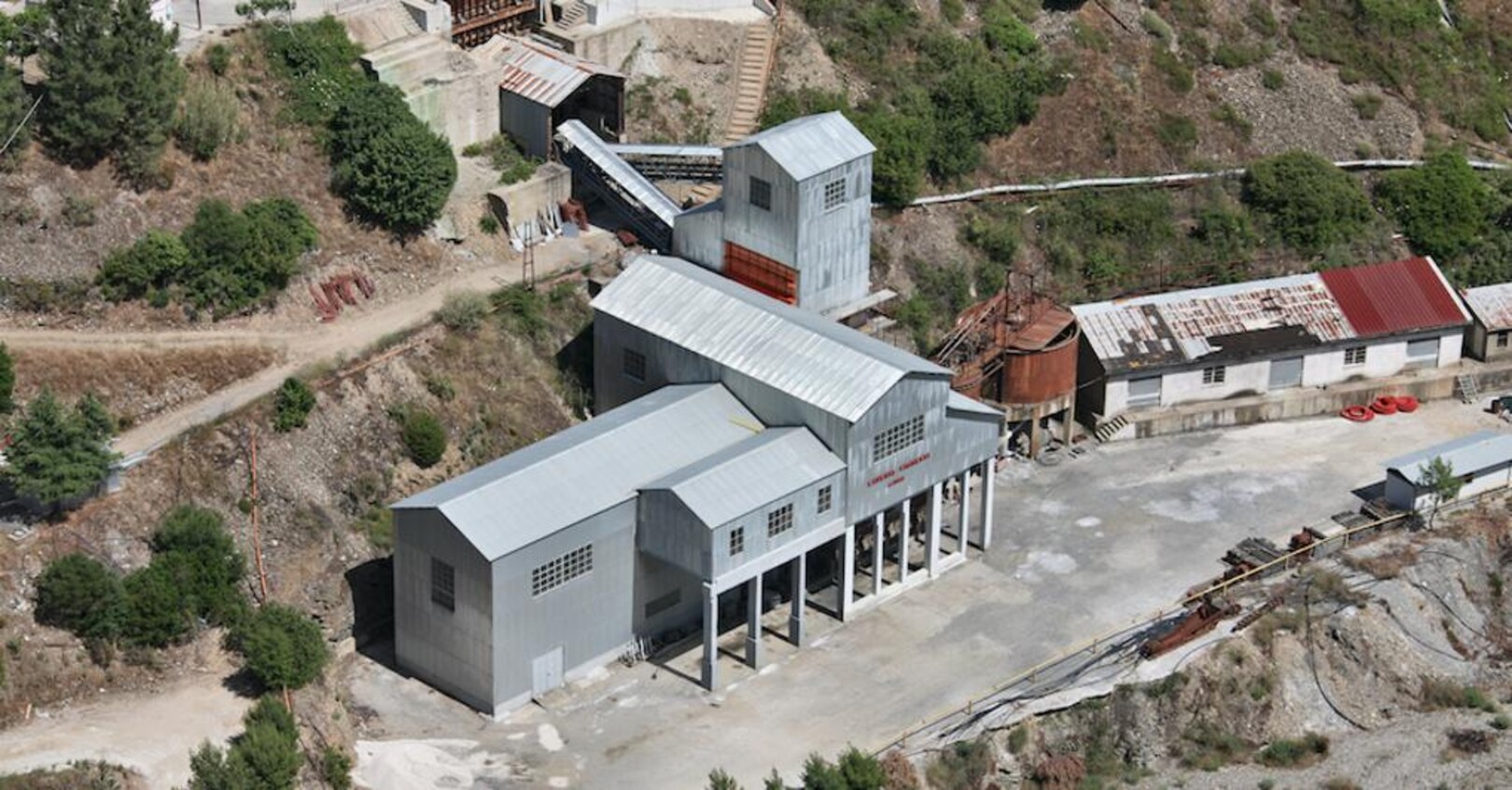 Piazzale antistante il Museo Minerario